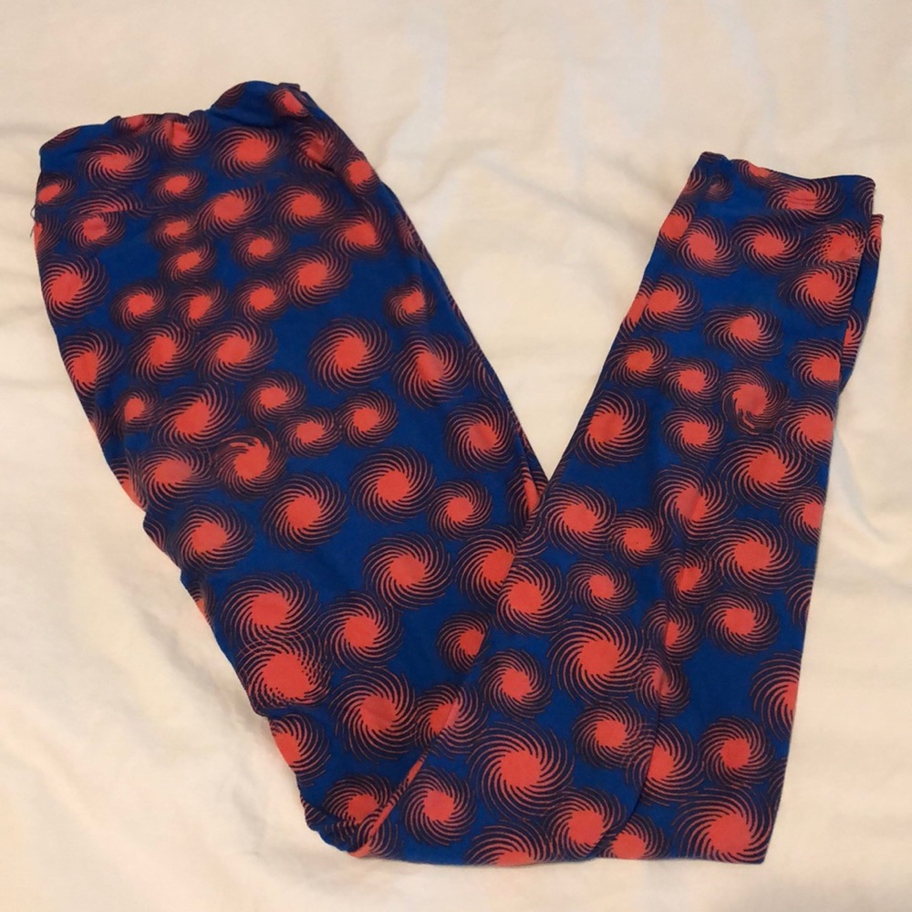 🌀Cosmic Spiral Lularoe TC leggings🌀
